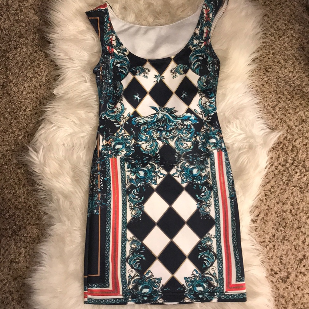 Printed body con mini dress